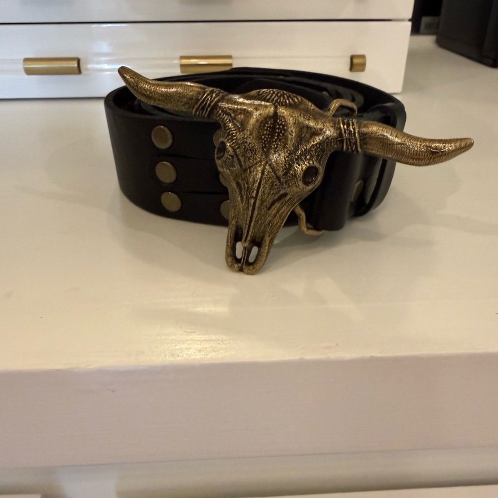Kim White Steer Belt in black size M
